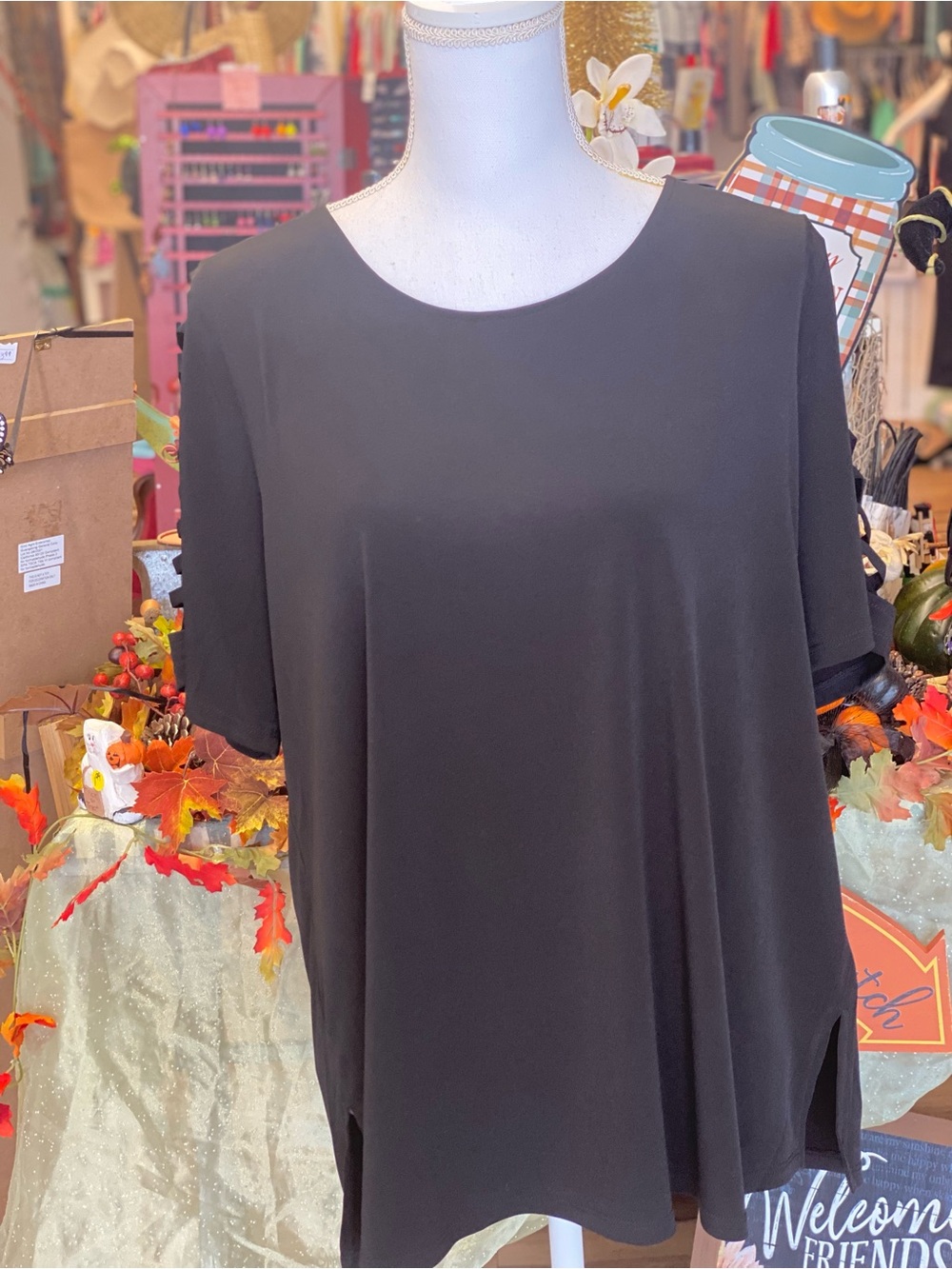 Relaxed Black Short Sleeve Tee